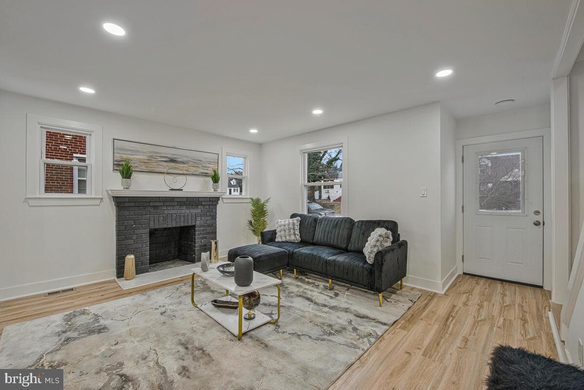 6508 Foster Street photo 7