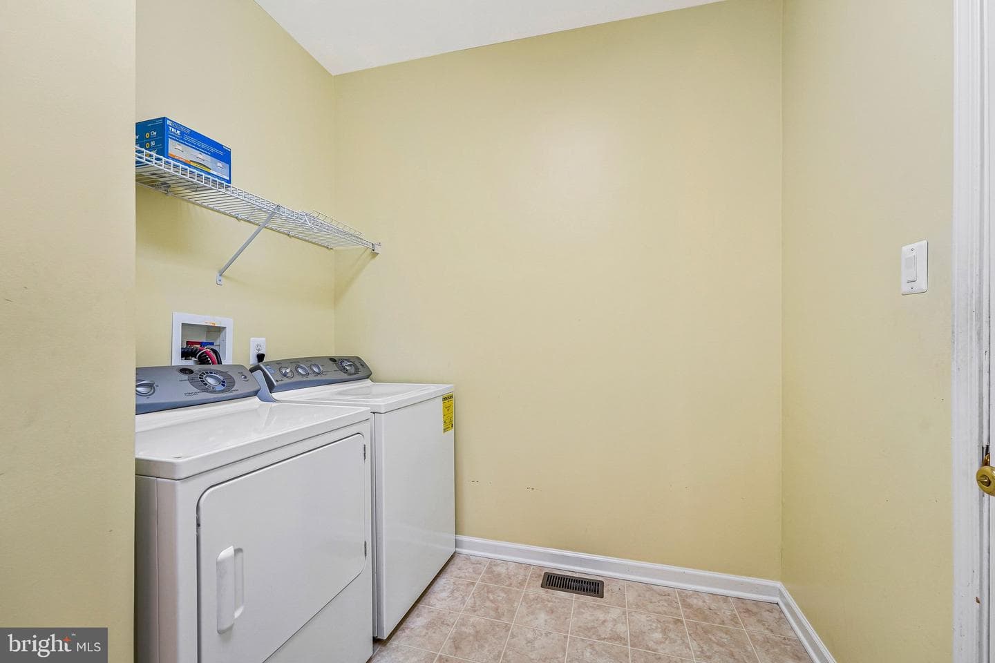 9902 Hillandale Way #17 photo 38