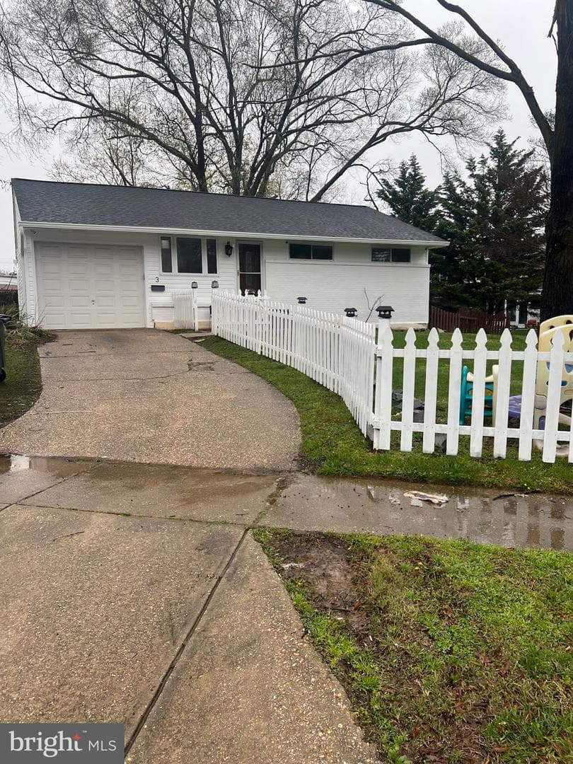 3 Lakecrest Circle, Greenbelt