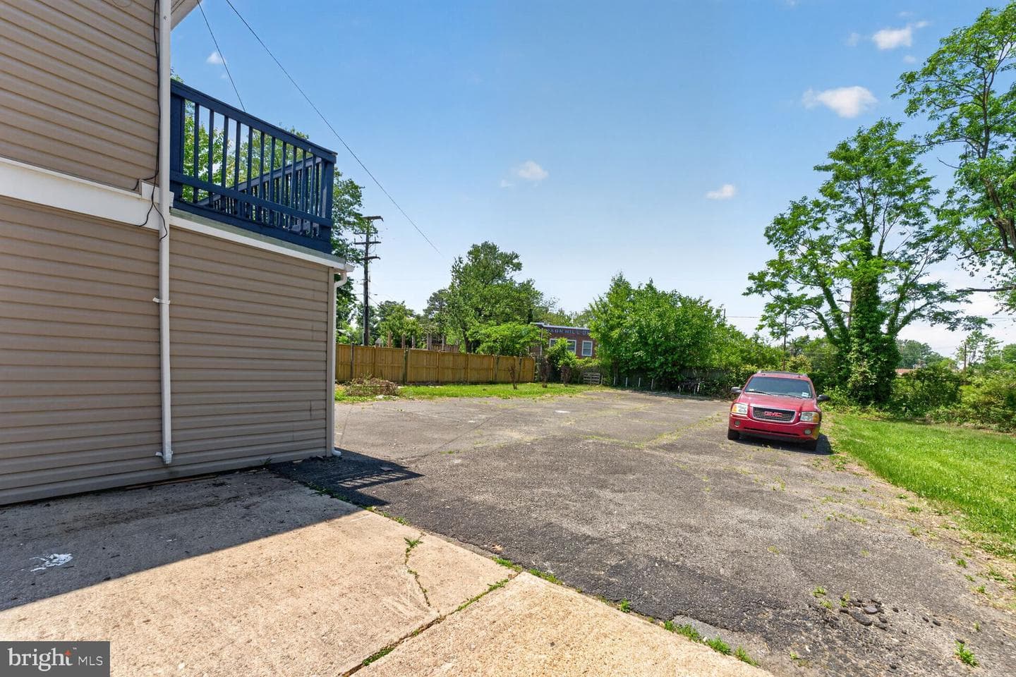 7205 Livingston Road photo 4