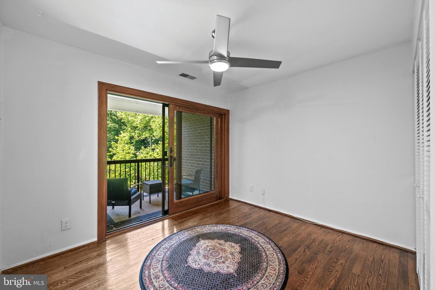 11220 Cherry Hill Rd # 304 photo 11
