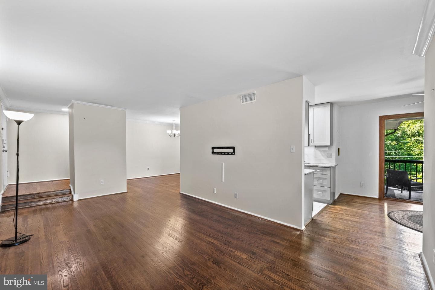 11220 Cherry Hill Rd # 304 photo 3