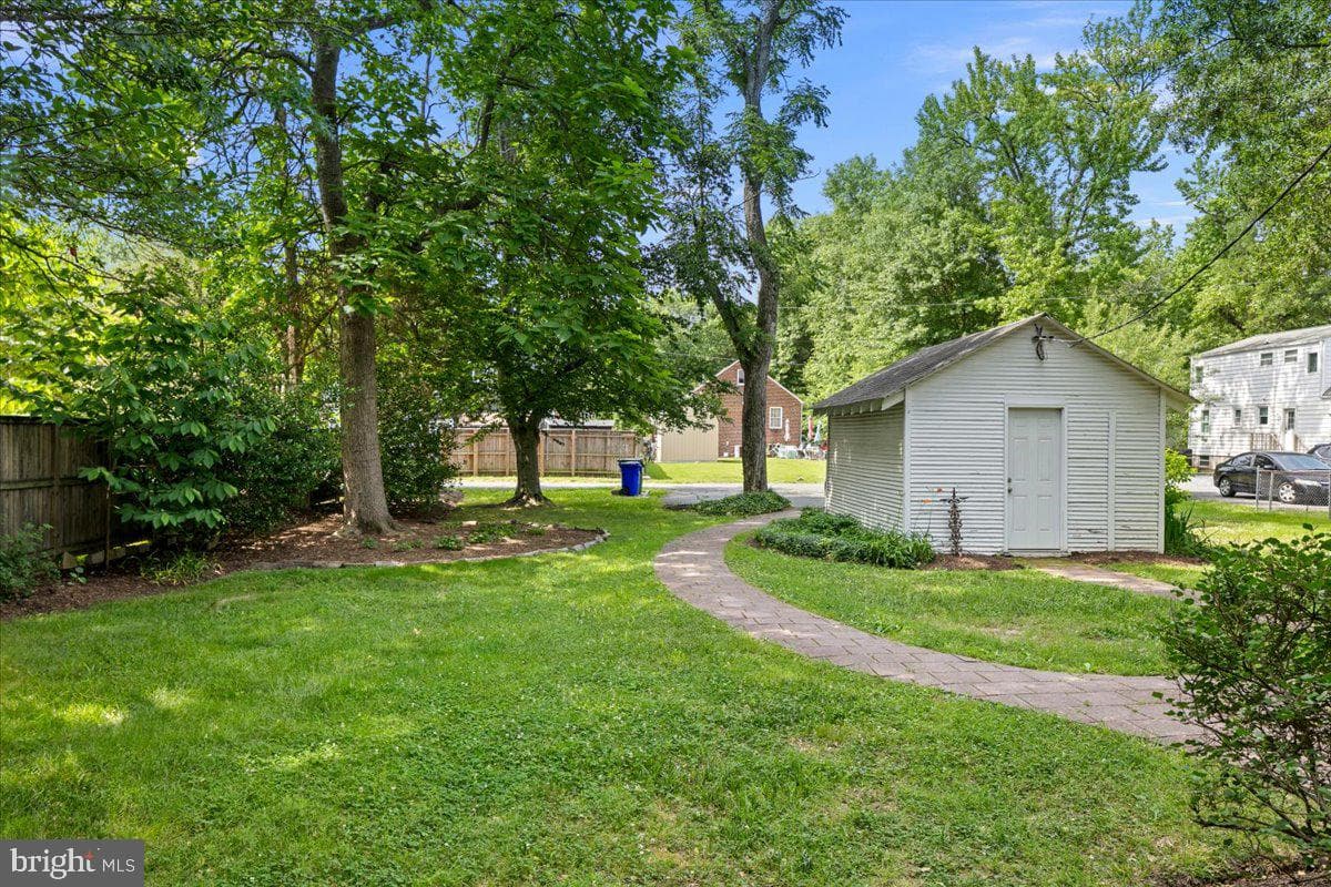 4805 Calvert Road photo 27