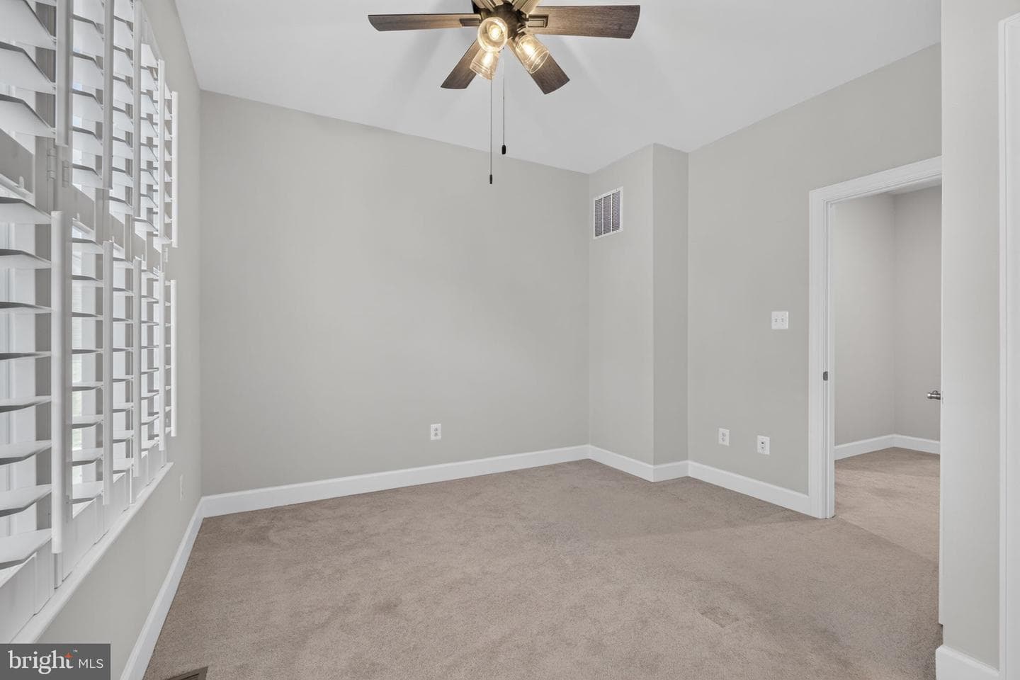 3555 Carnaby Street photo 30