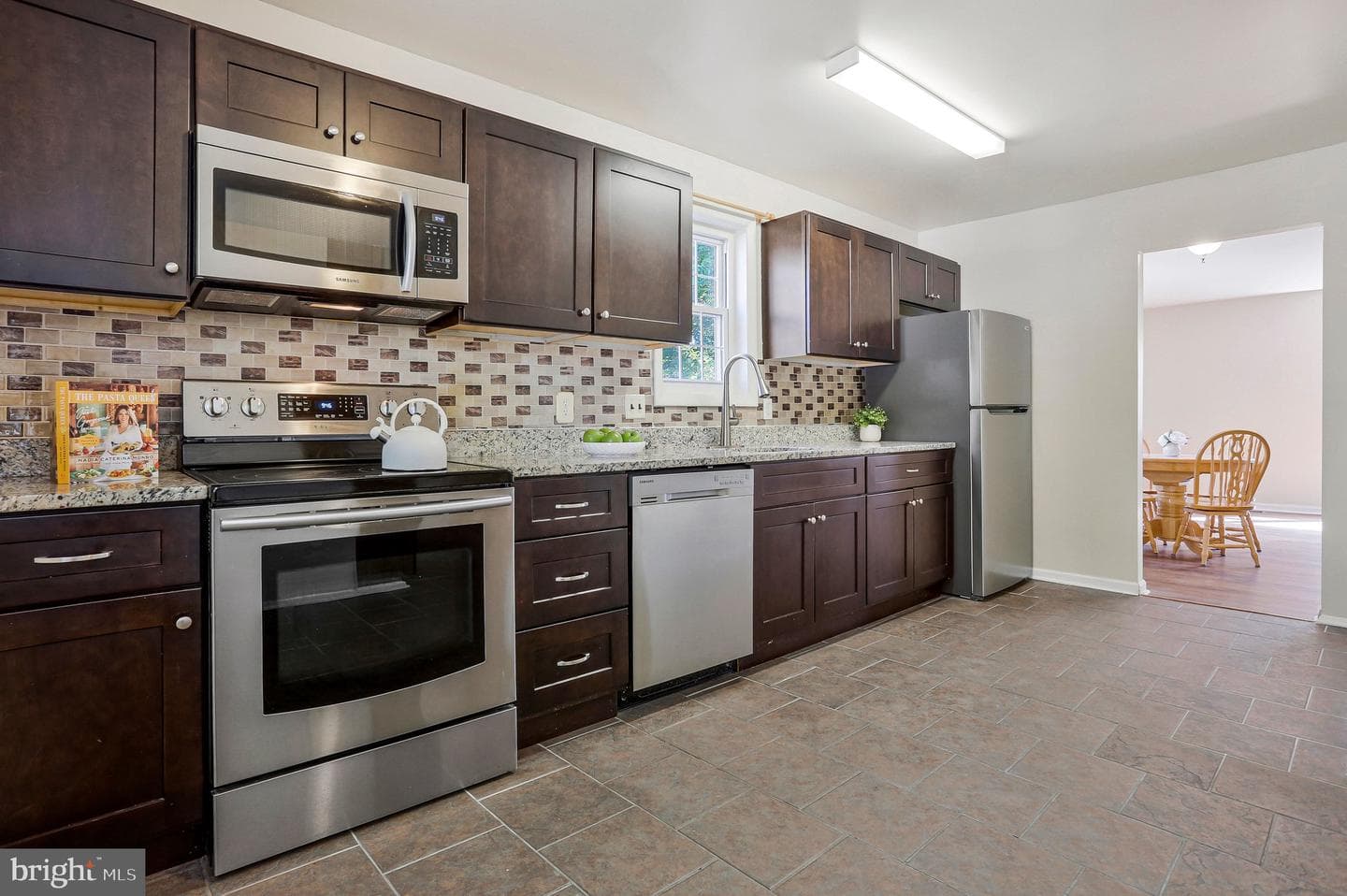 7612 Erica Lane photo 16