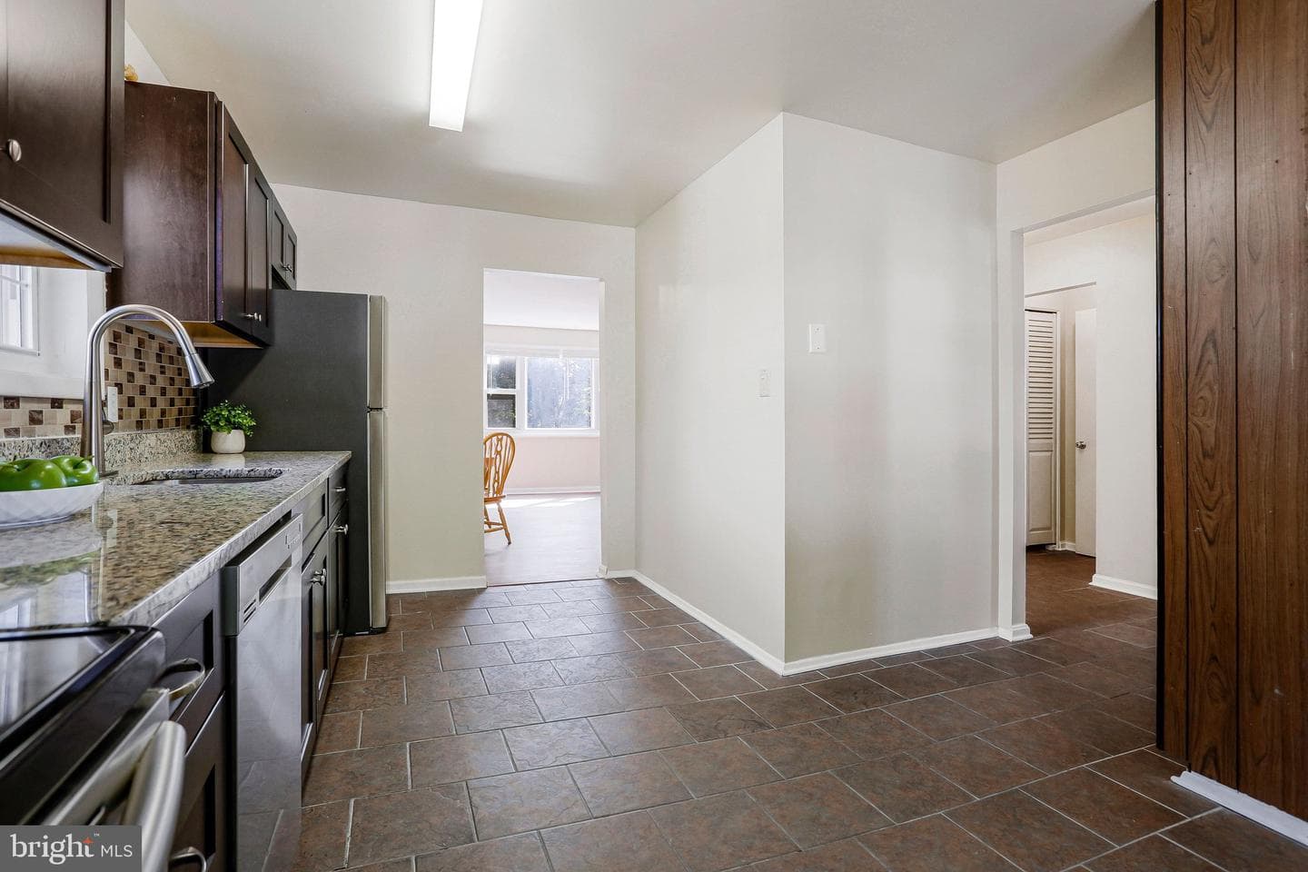 7612 Erica Lane photo 17