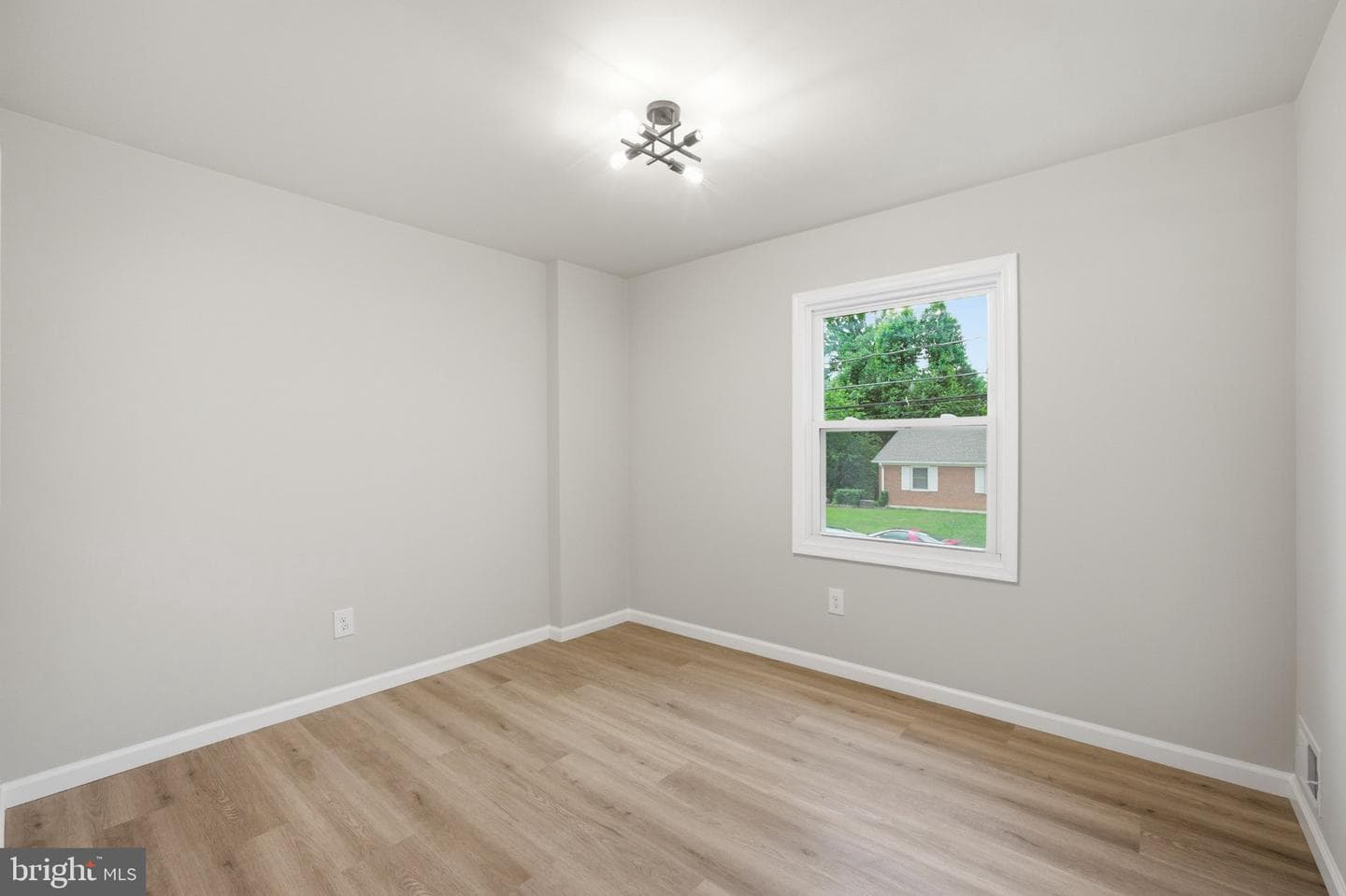9414 Eldred Place photo 22