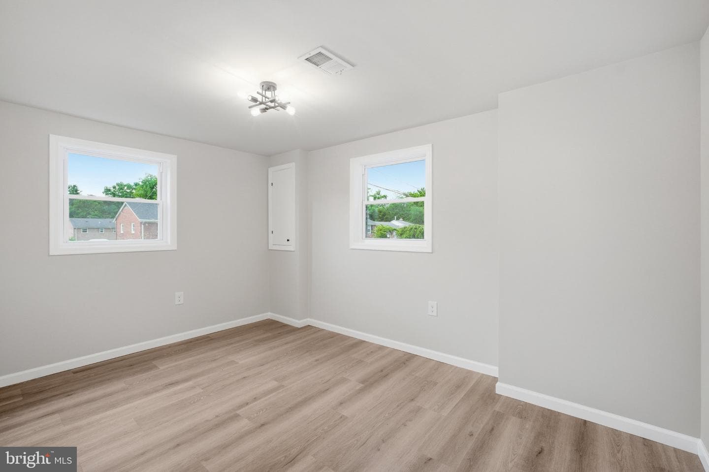 9414 Eldred Place photo 28