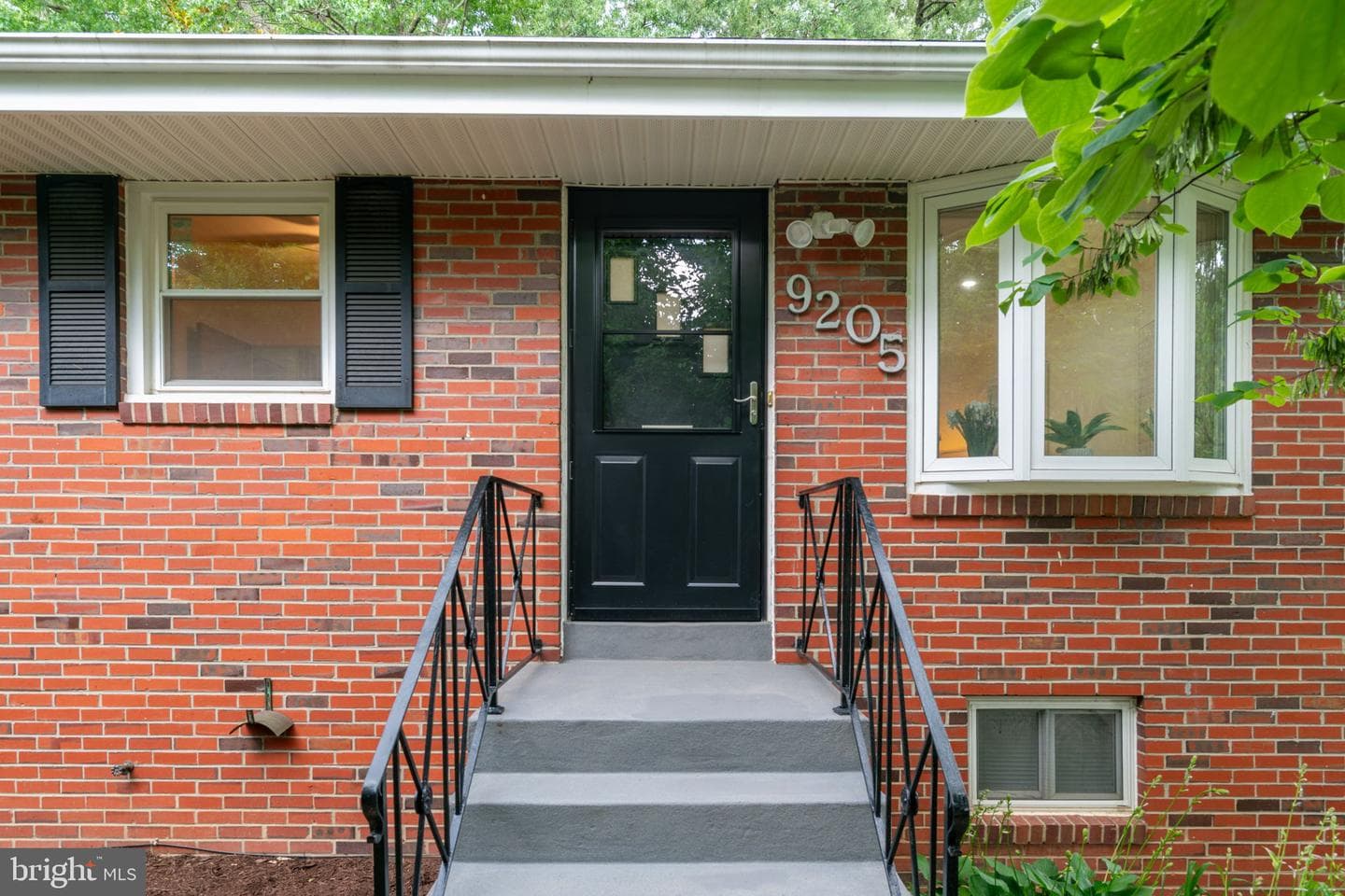 9205 49th Avenue, College Park