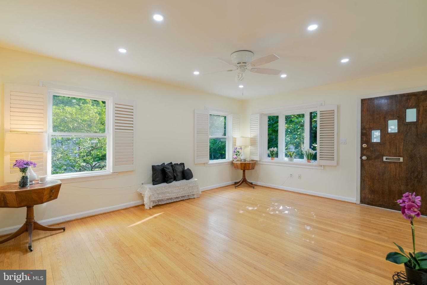 9205 49th Avenue photo 9