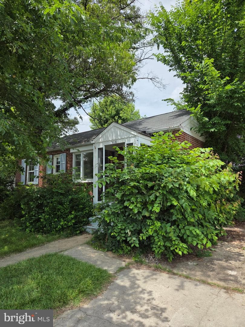 5118 Lackawanna Street photo 2