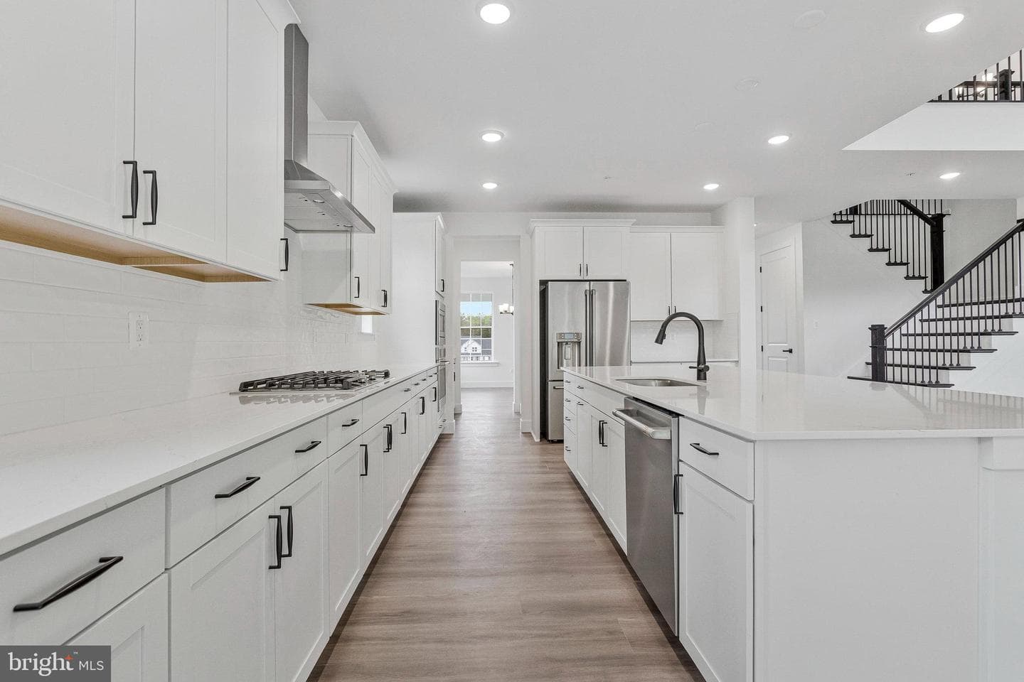 2024 Saint James Road photo 11