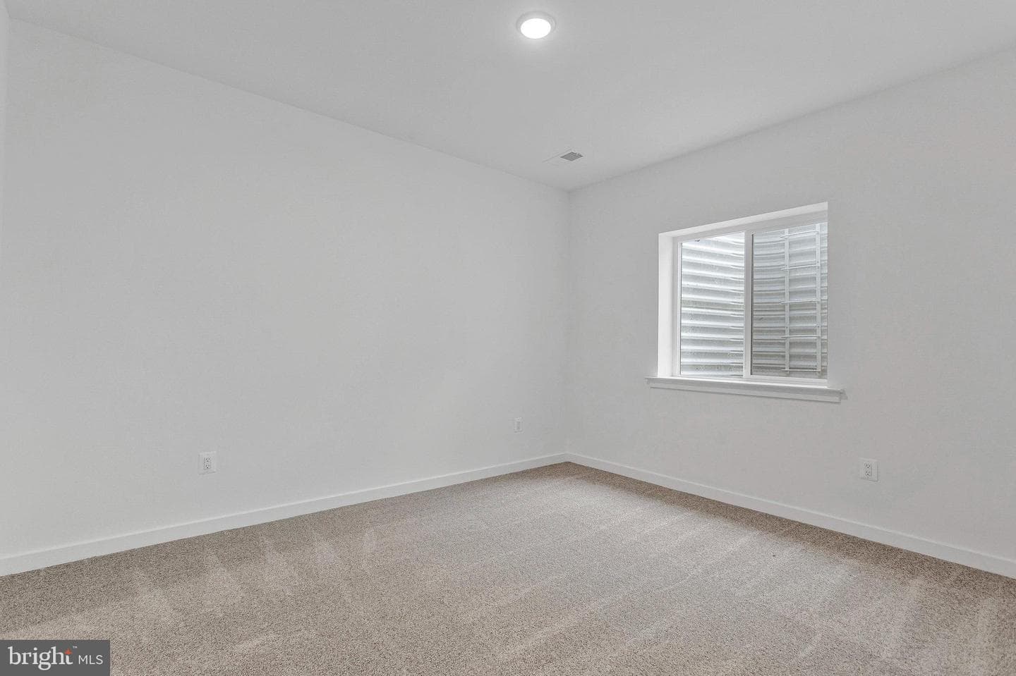 2024 Saint James Road photo 50