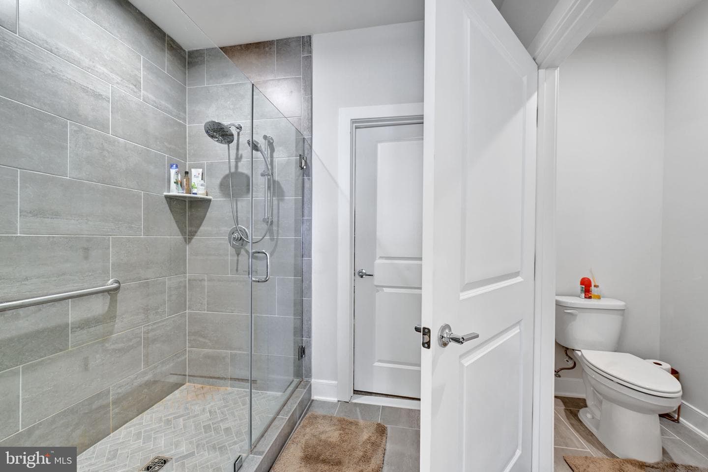 102 Saint Ives Place #401 photo 9