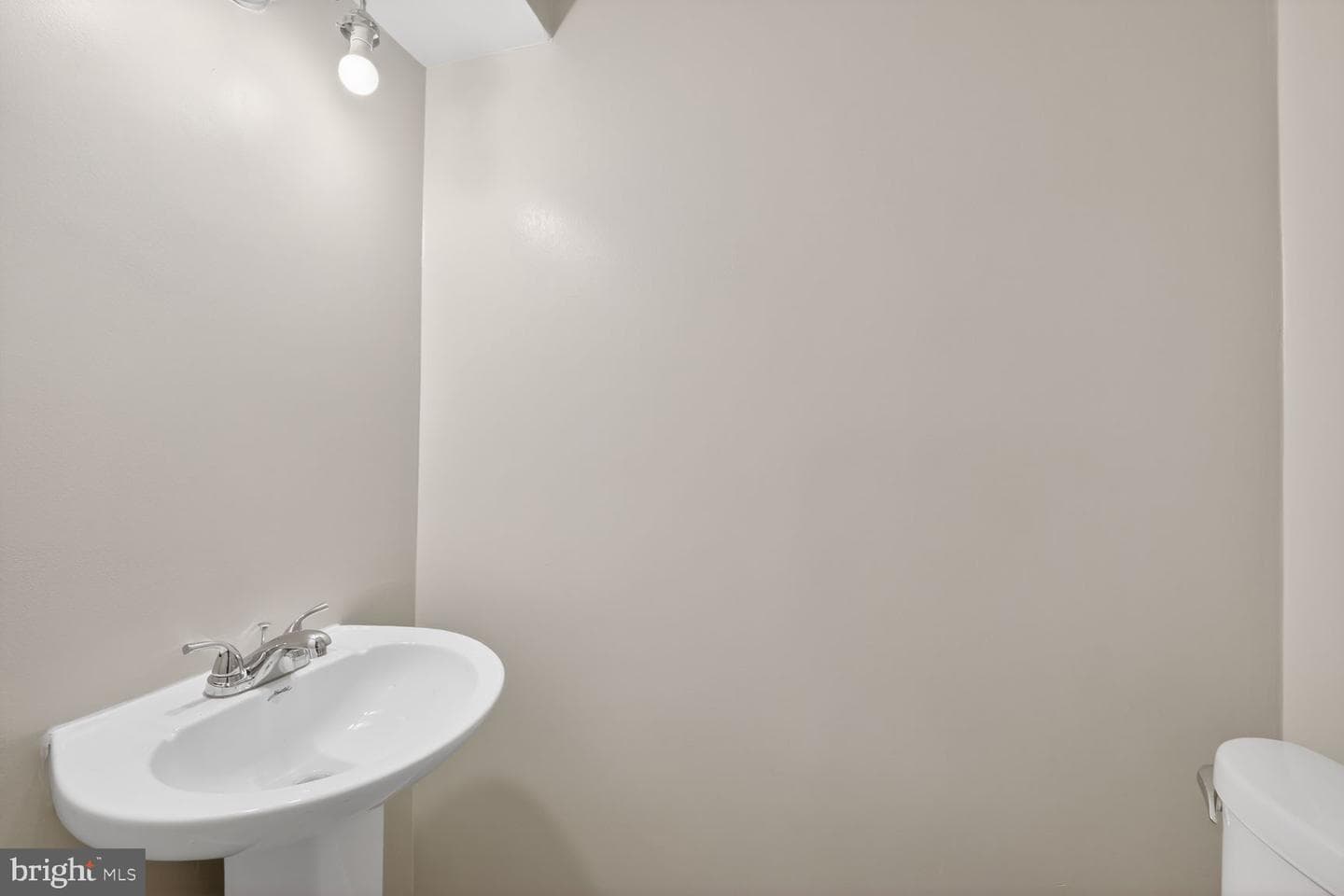7013 Migliori Court photo 11