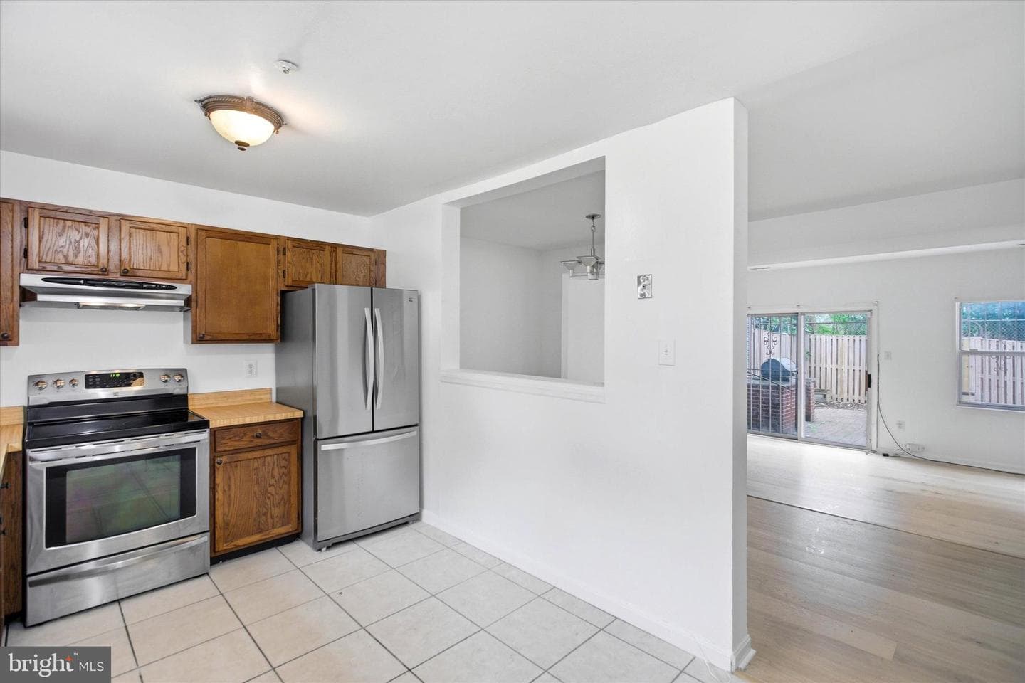 5717 Falkland Place photo 8