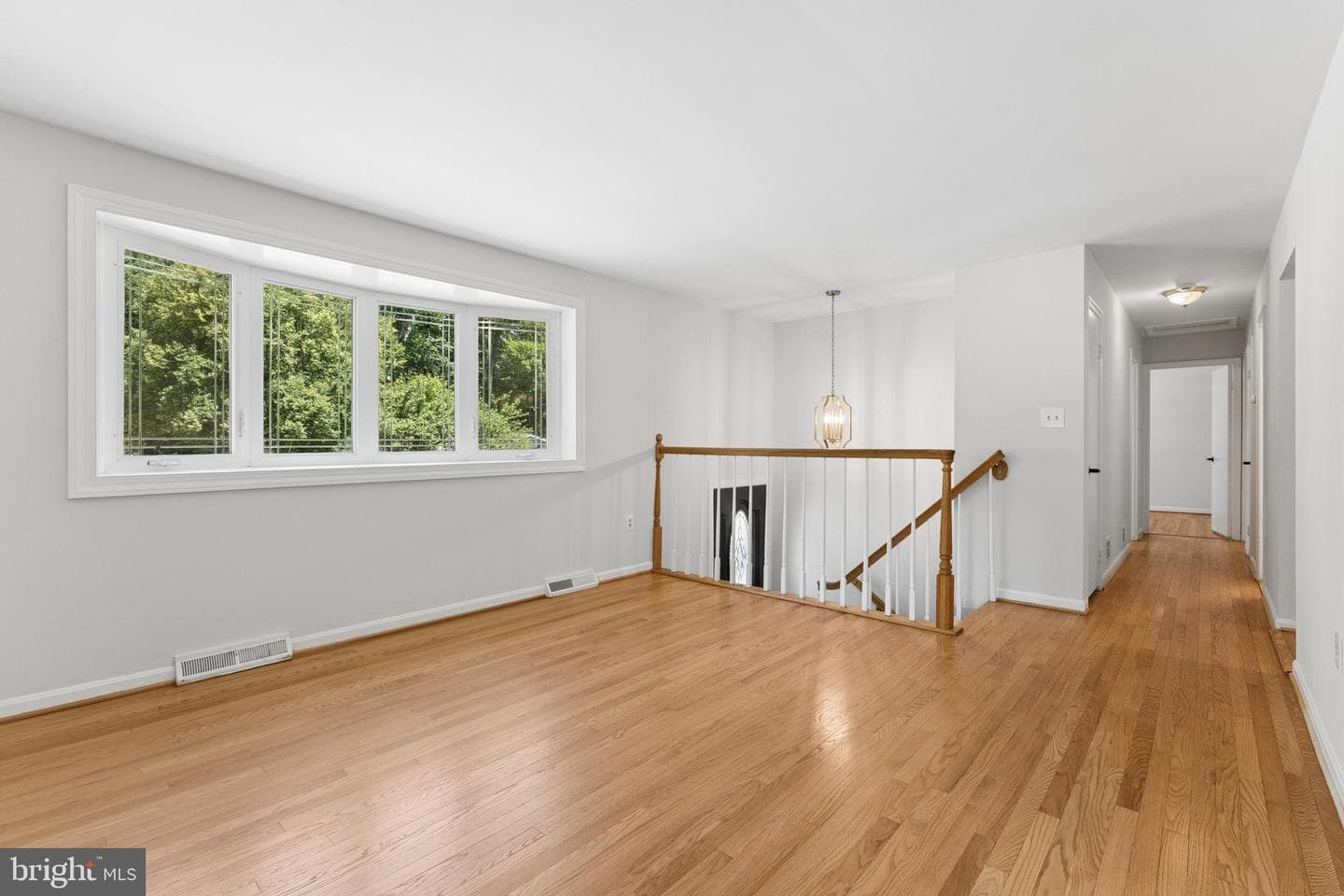 4801 Woodford Lane photo 3