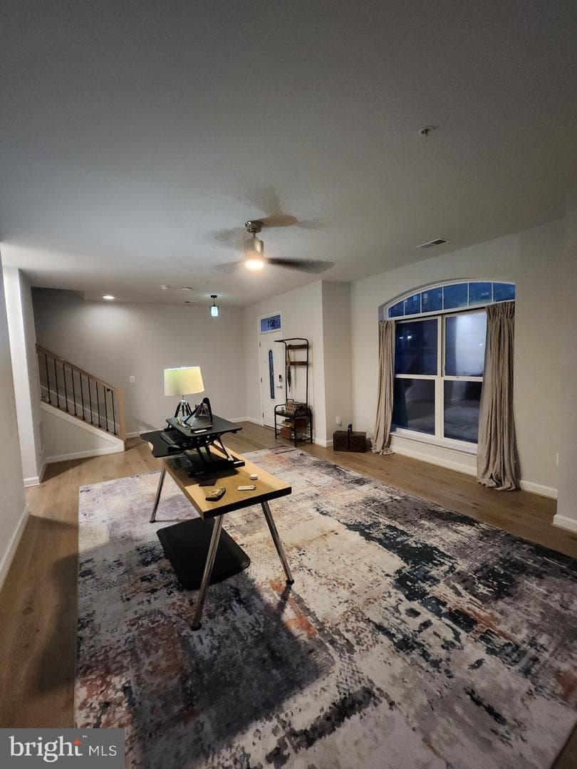 601 Leigh Way photo 4