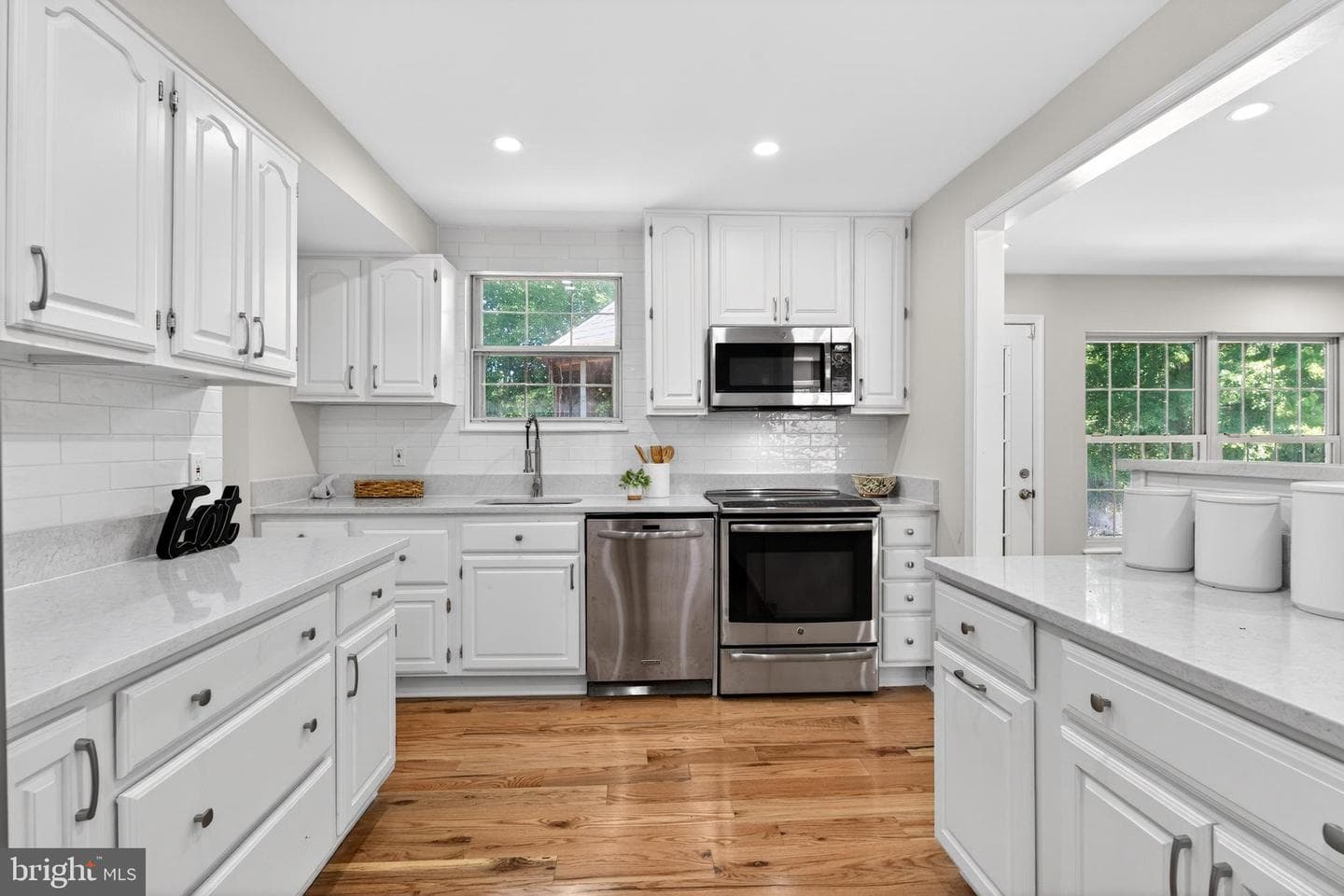 9312 Fox Run Drive photo 22
