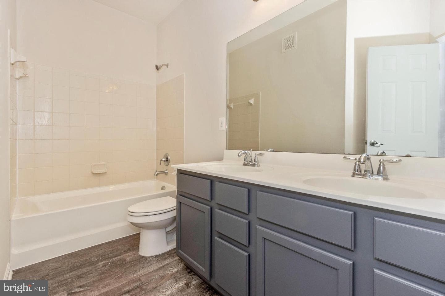 906 Hall Station Drive #202, Bowie