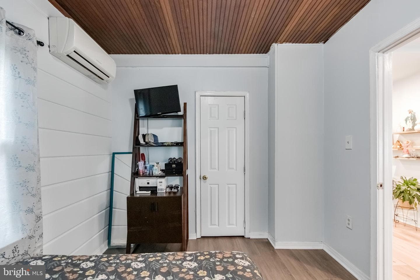 1508 Airport Lane photo 12