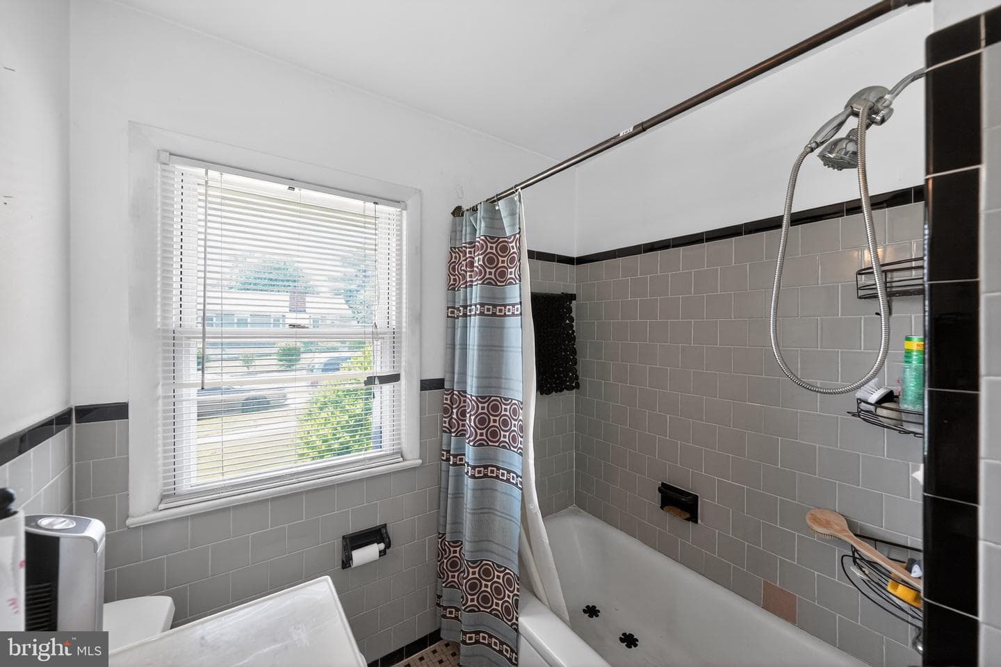 6509 Parkway Court photo 4