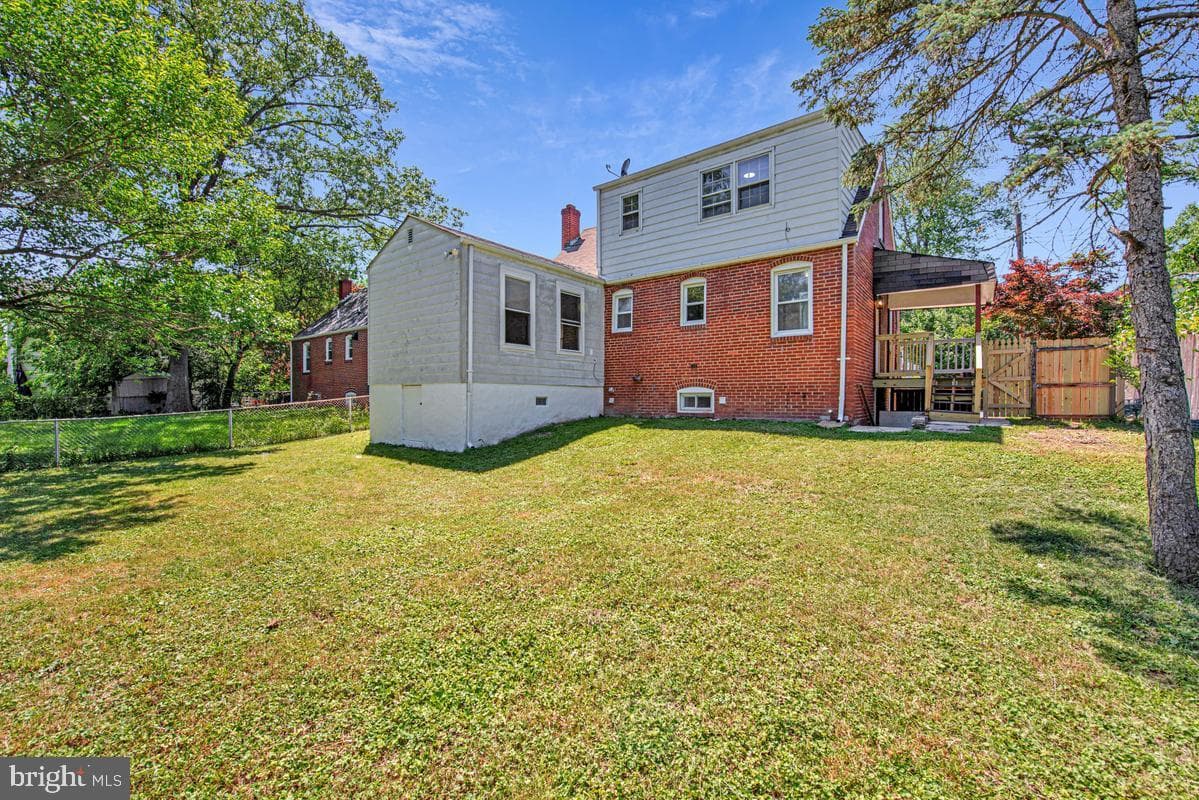 9035 48th Place, College Park