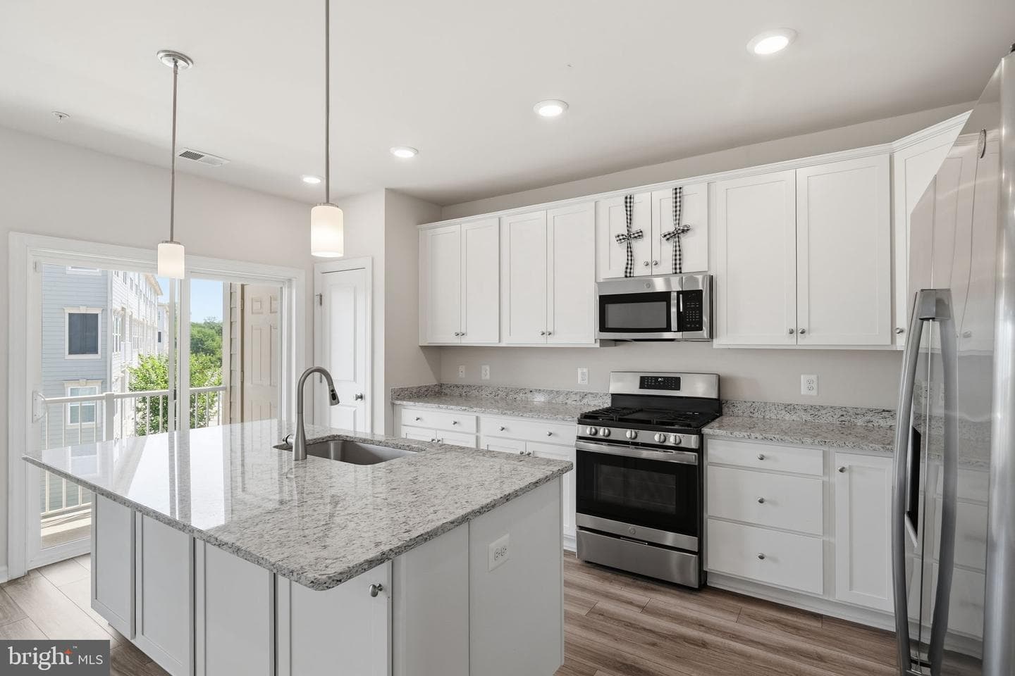 5604 Lanteen Street photo 9