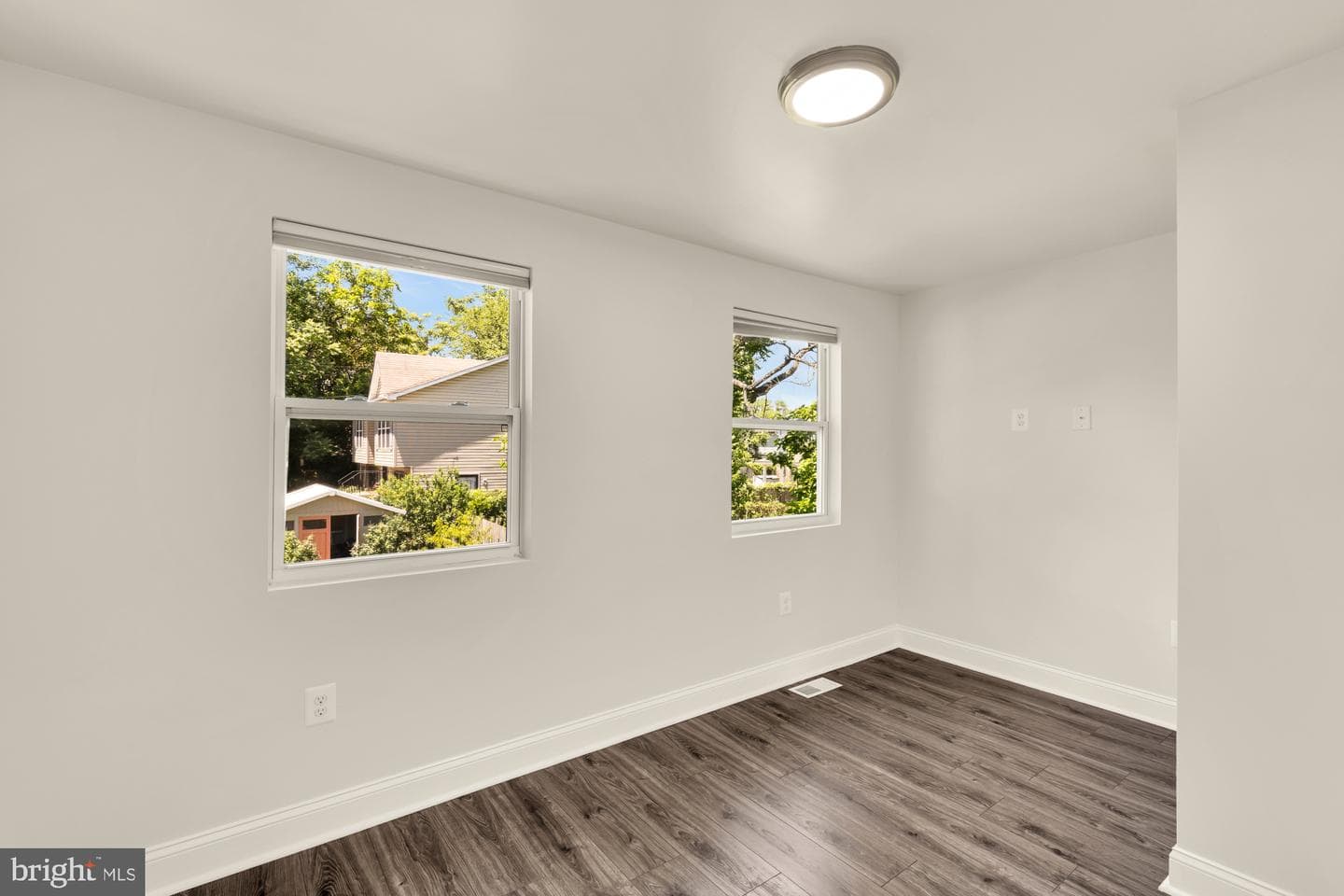 1002 58th Avenue photo 23