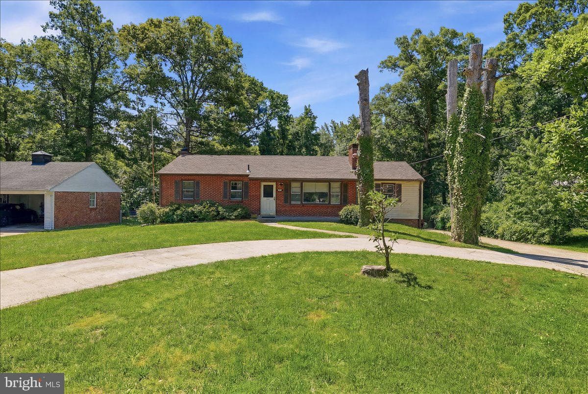5919 Chris Mar Avenue, Clinton