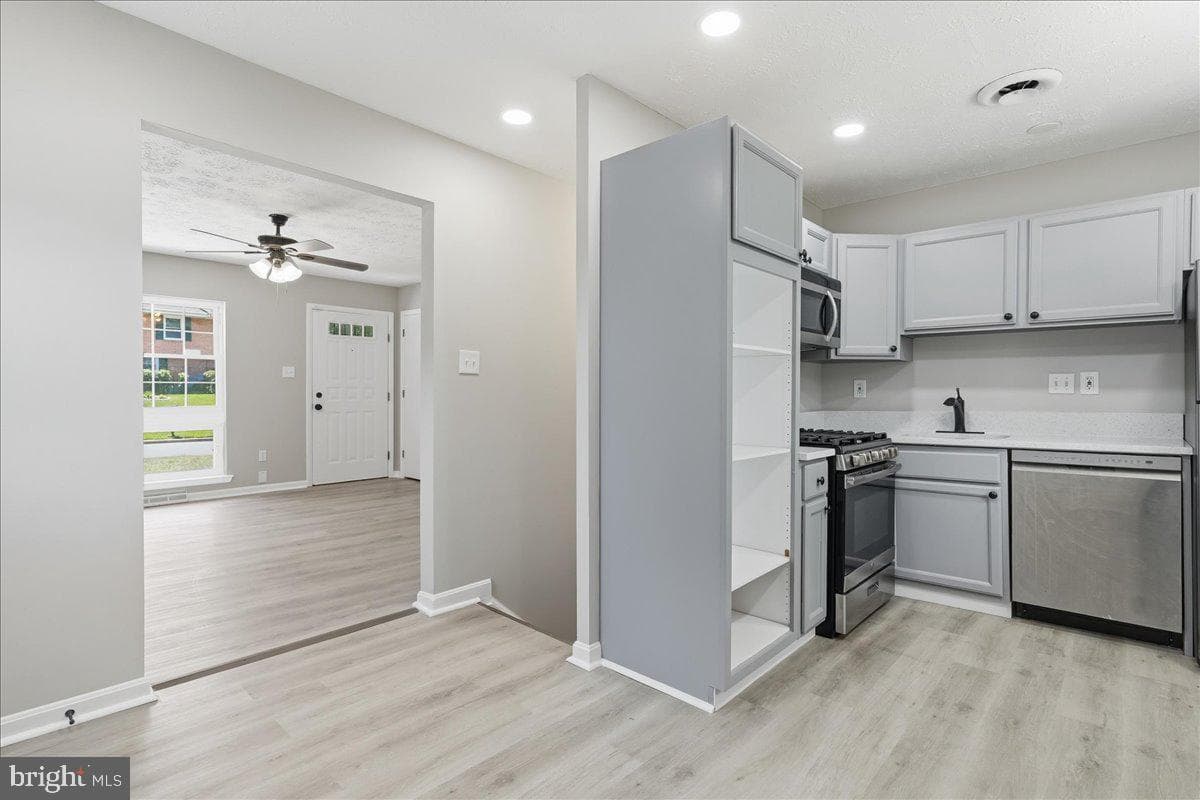 3012 Lumar Drive photo 8