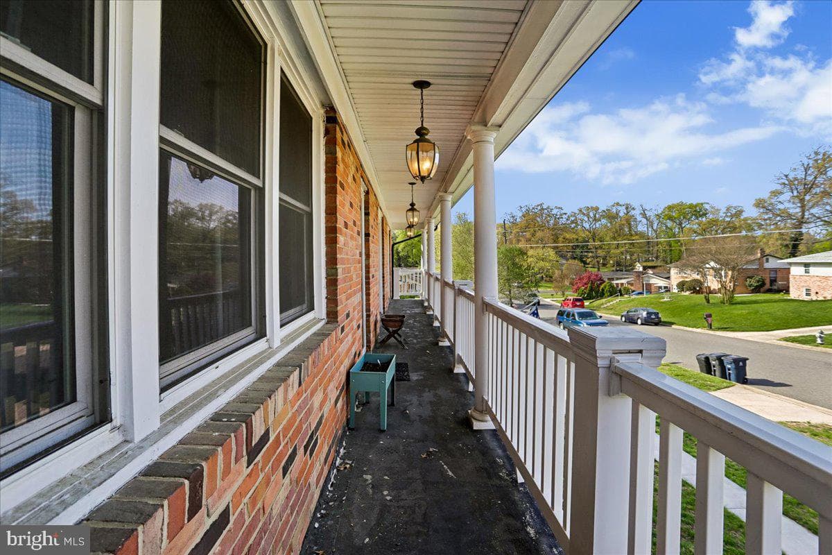 6410 White Oak Avenue photo 15