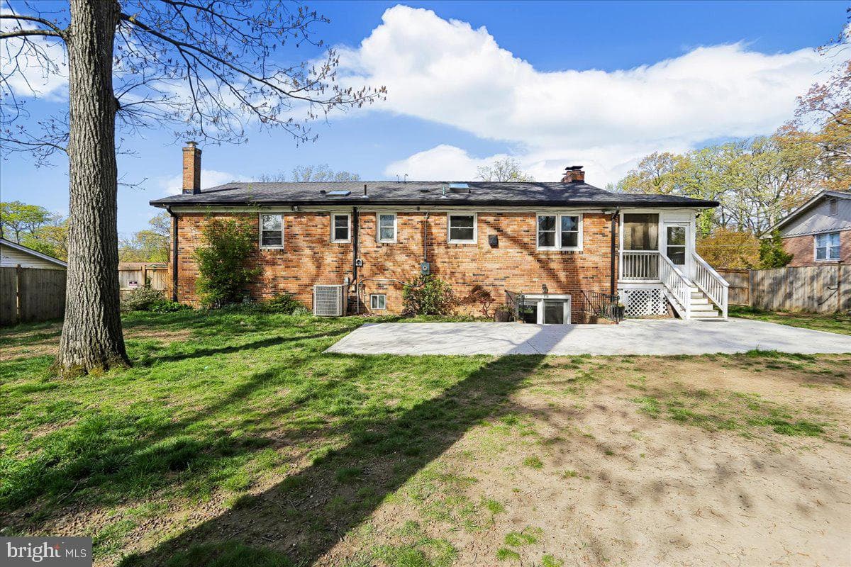 6410 White Oak Avenue photo 34