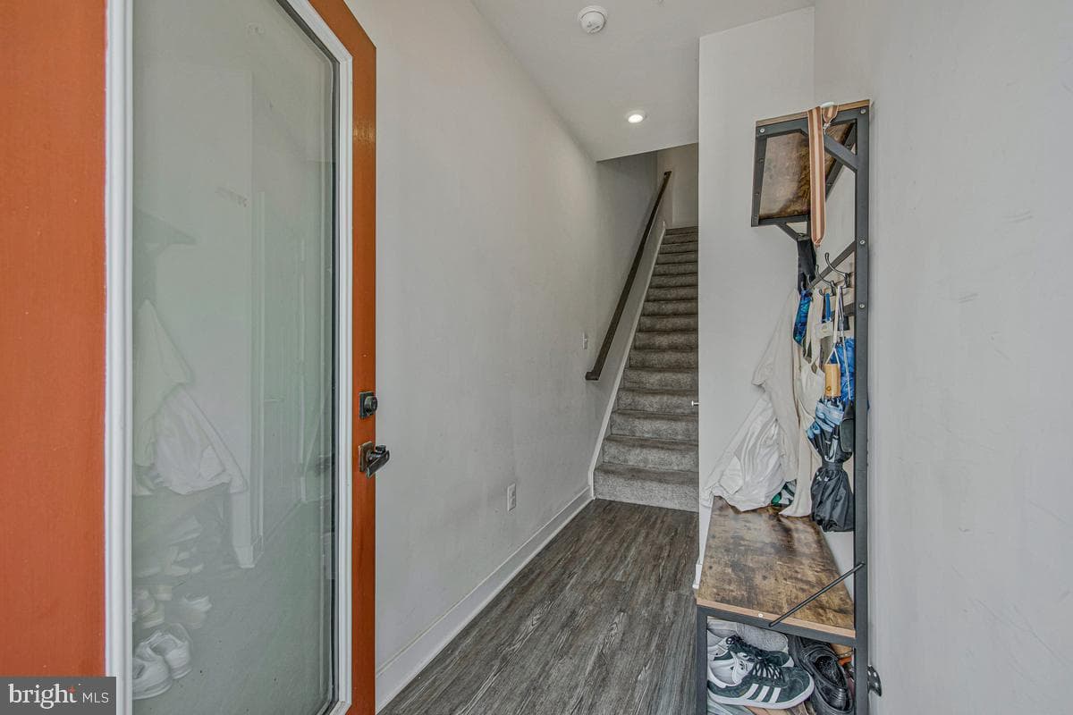 6204 Editors Park Drive photo 4