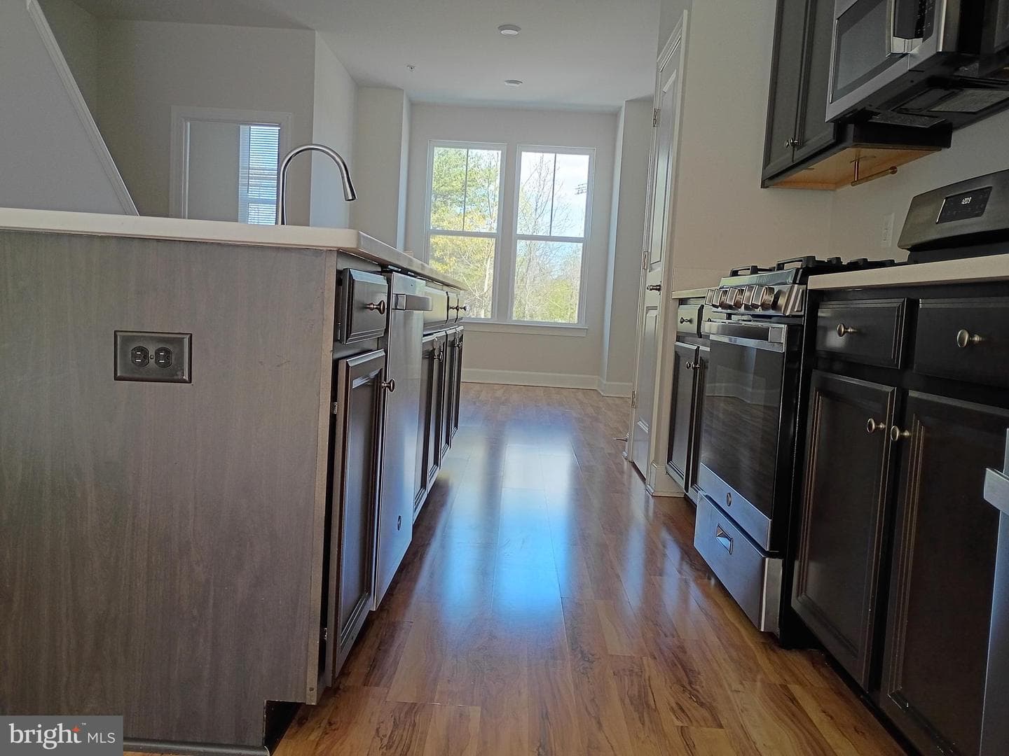 3525 Carnaby Street photo 55