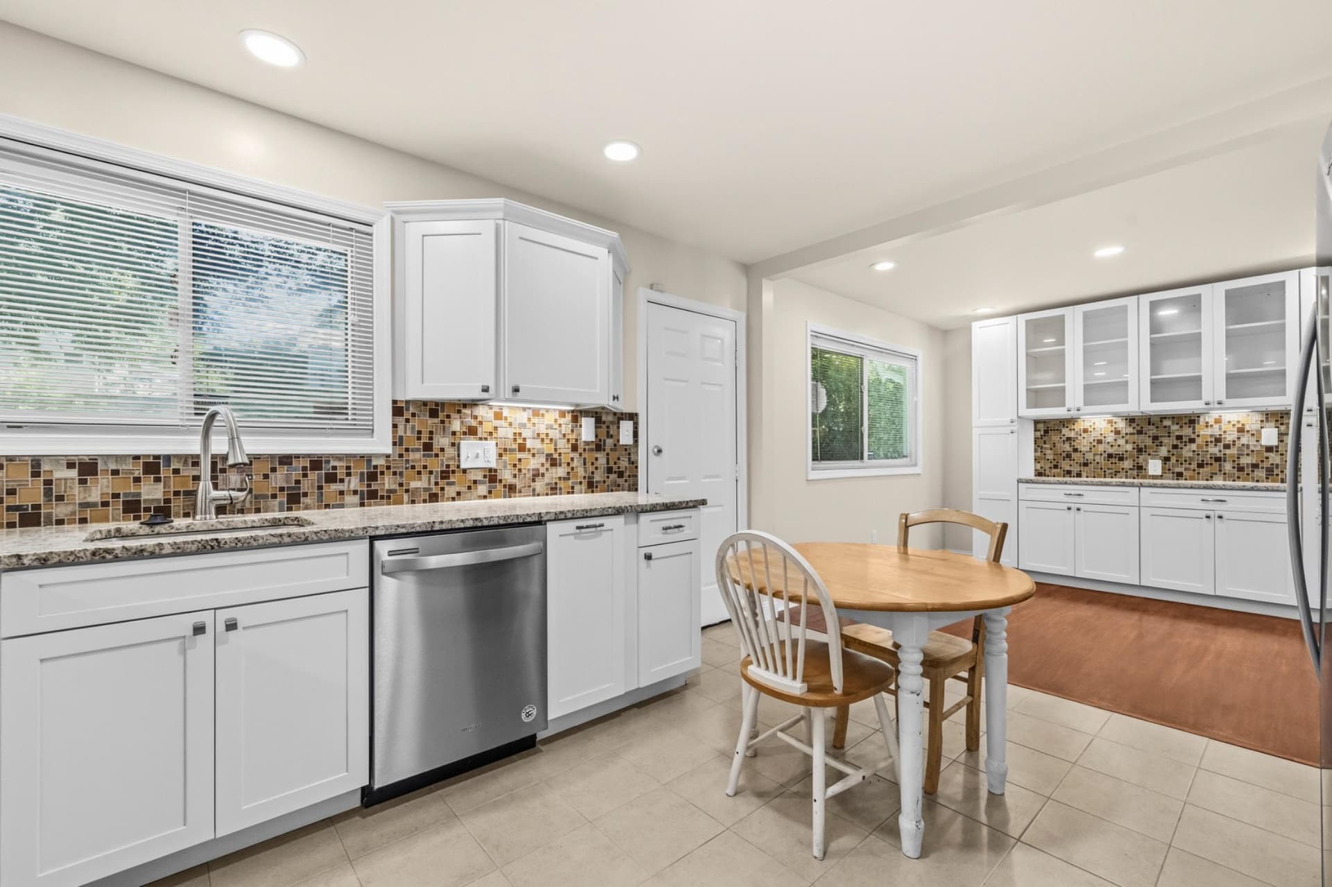 1504 Birchwood Drive photo 5