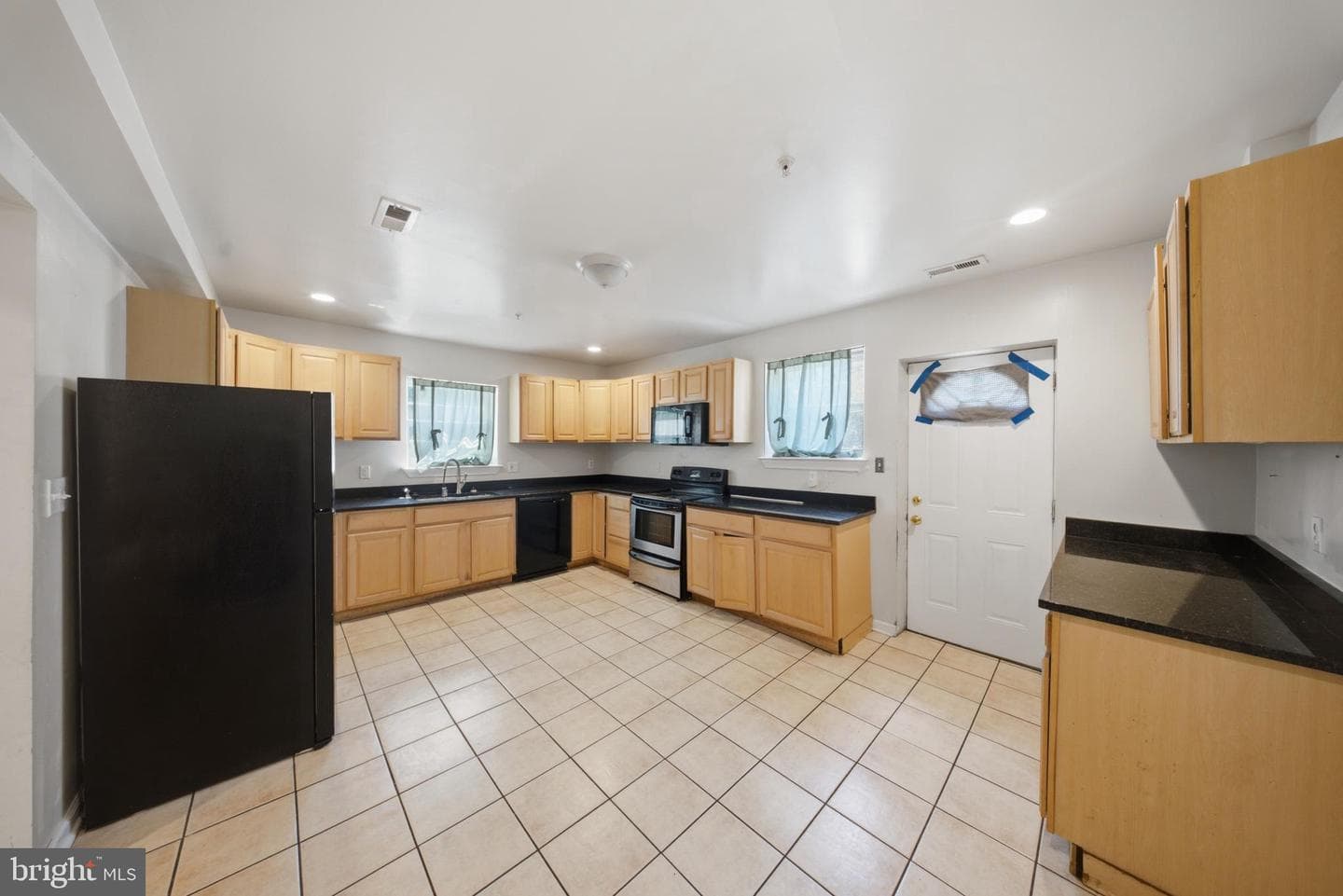 7611 Temple Hill Road photo 6