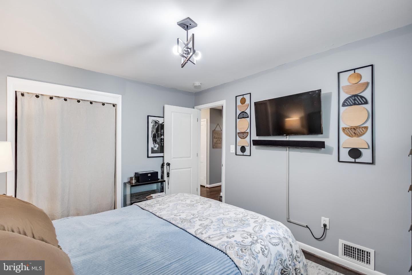 2600 Edfeldt Drive photo 18