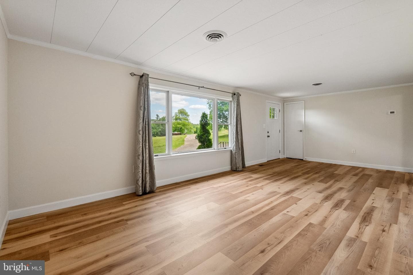 12301 Gallahan Road photo 3