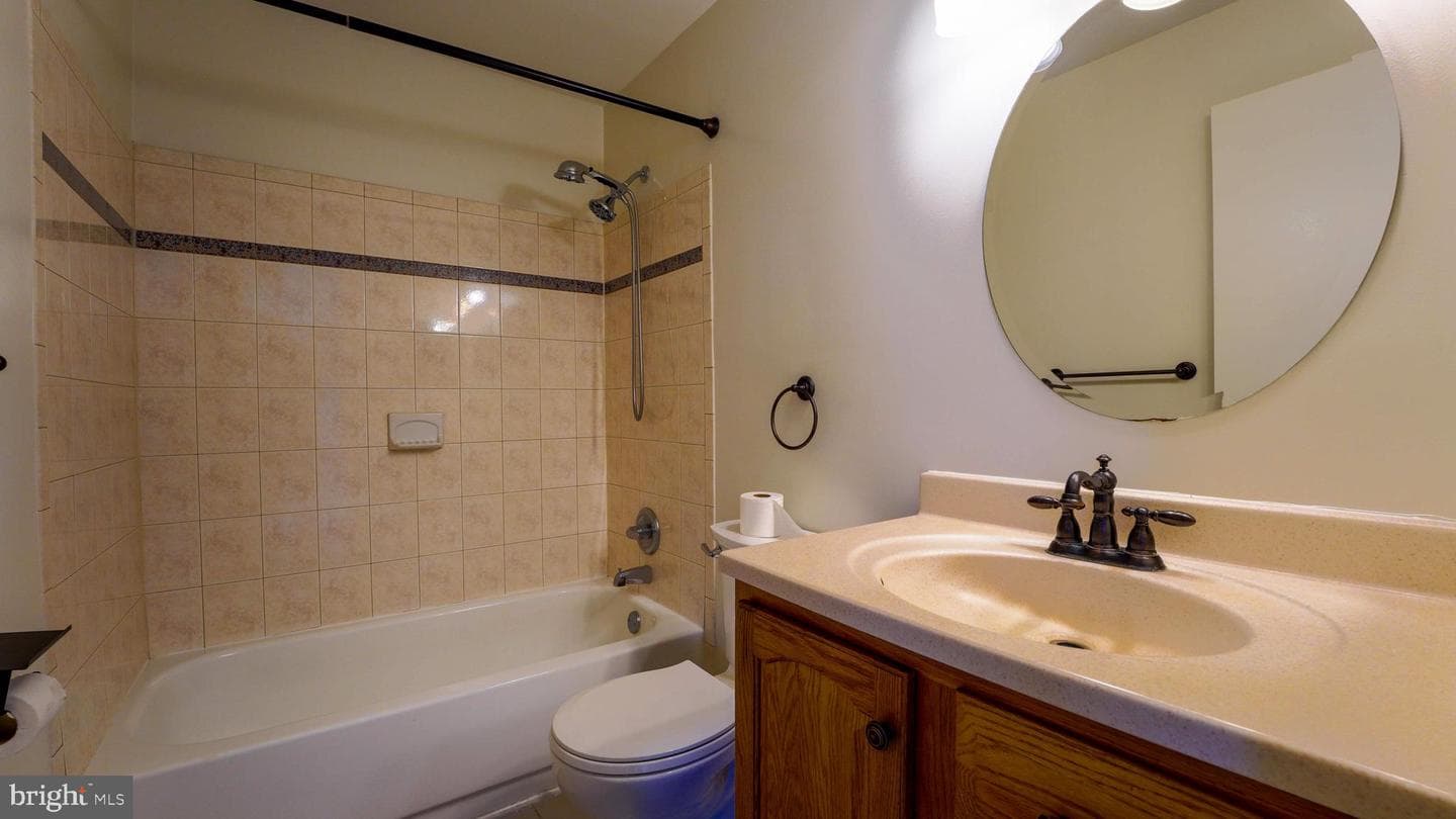 14109 William Street #16-B photo 20