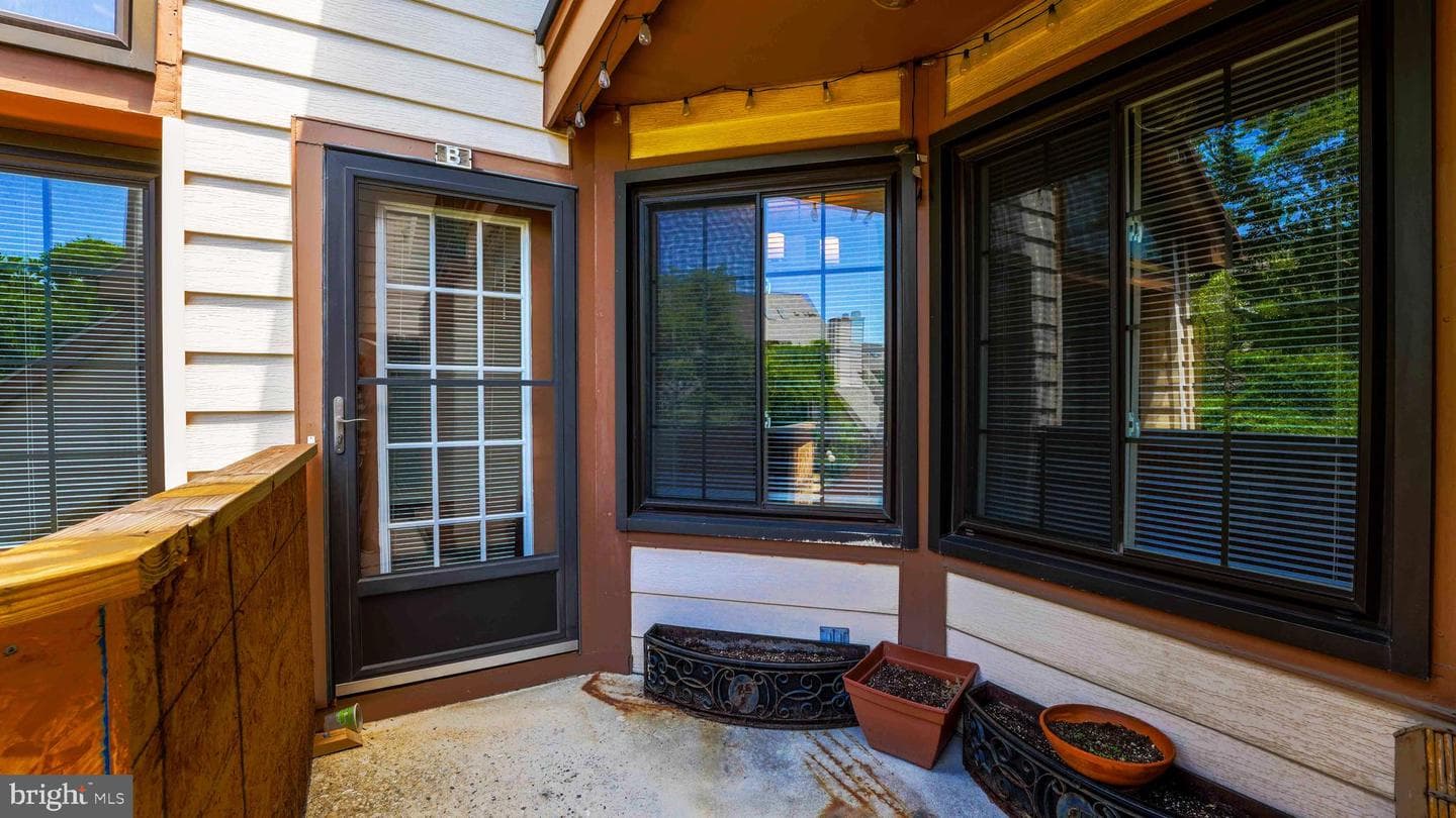 14109 William Street #16-B photo 4