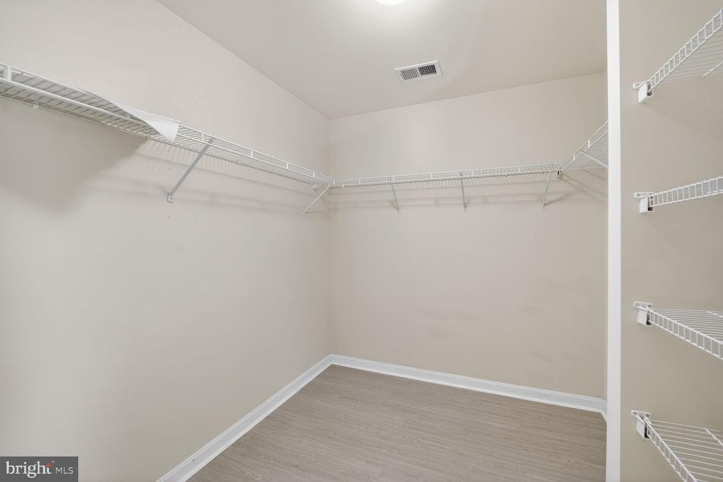 7712 Blue Point Avenue photo 25