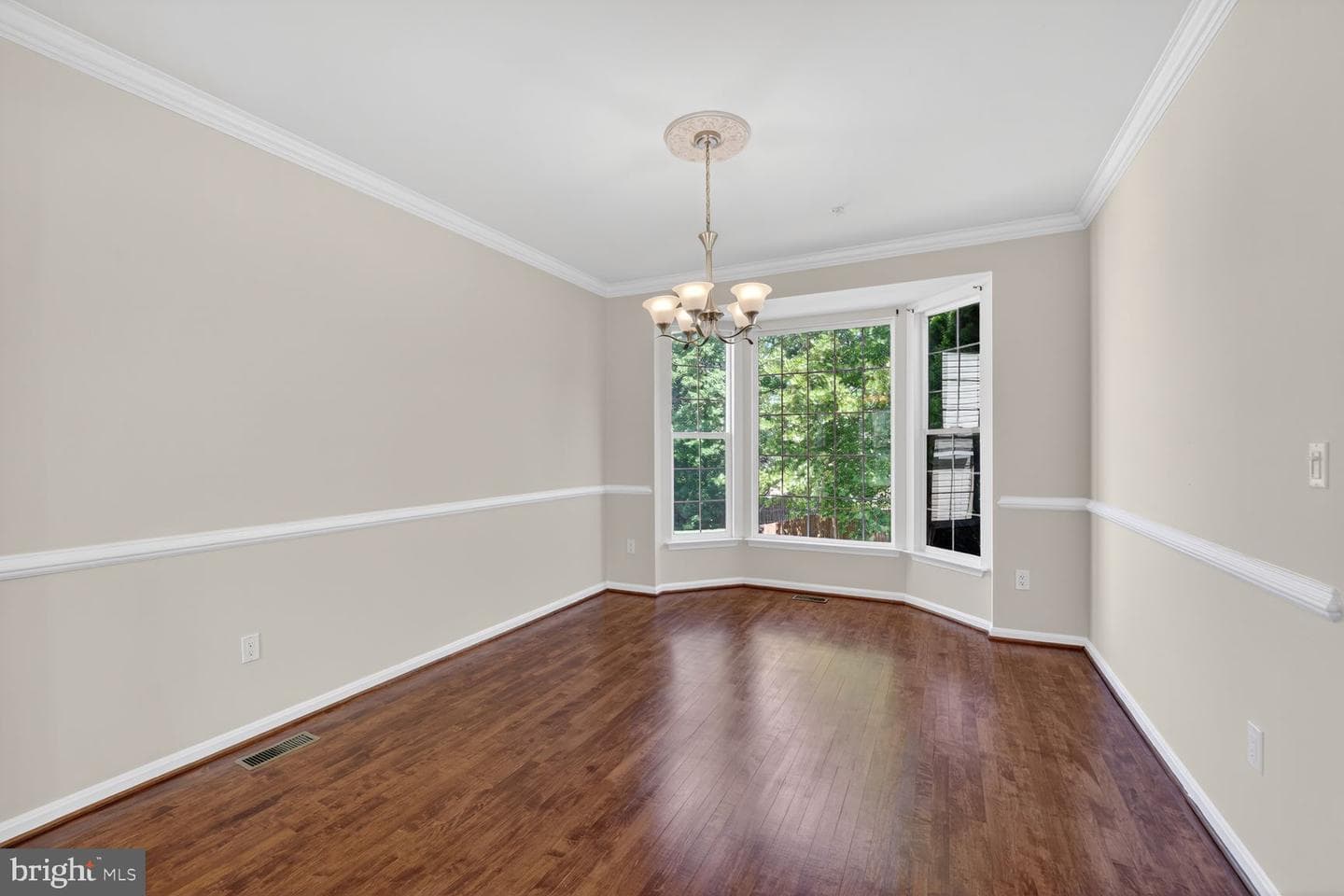 7712 Blue Point Avenue photo 9