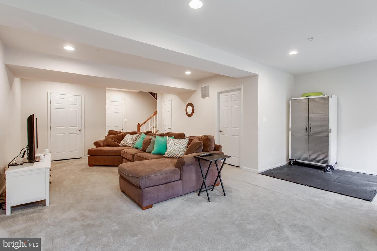 915 Hall Station Drive photo 32