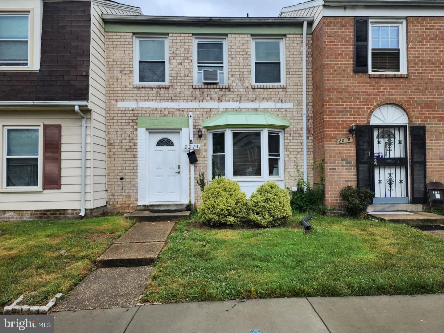 2214 Dawn Lane photo 3