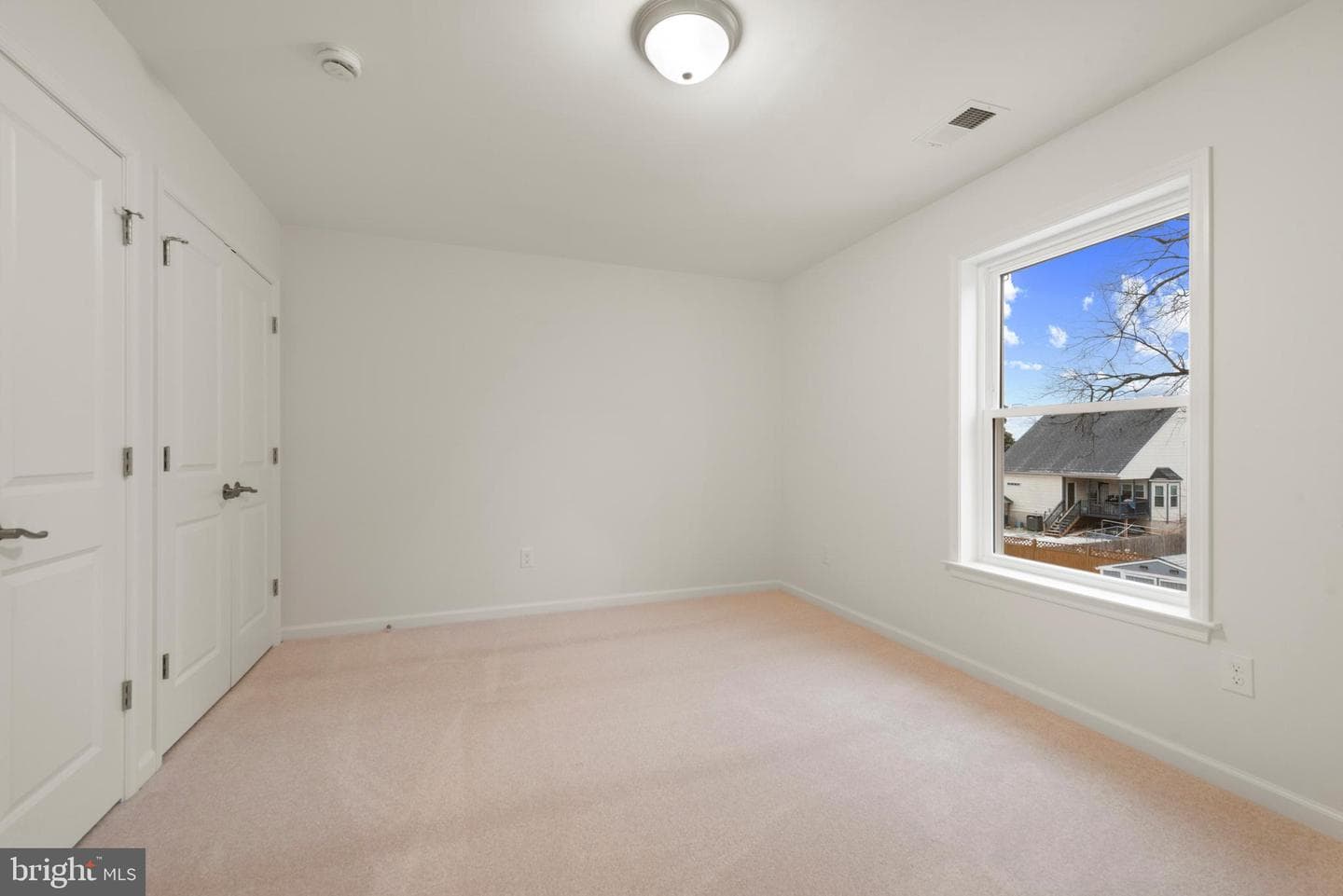 Elm Avenue photo 31