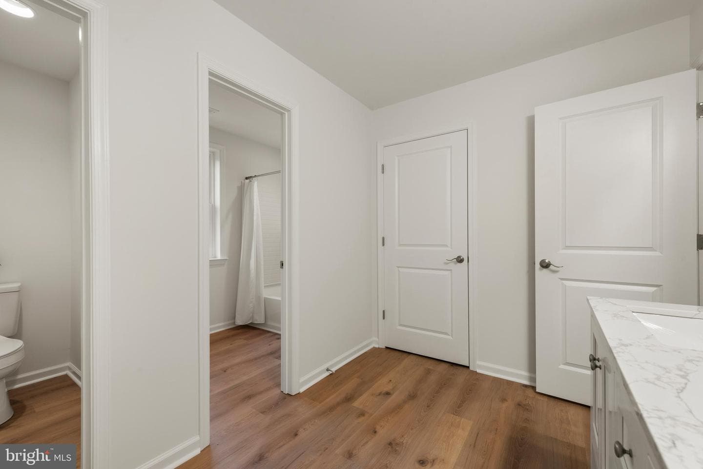 Elm Avenue photo 41