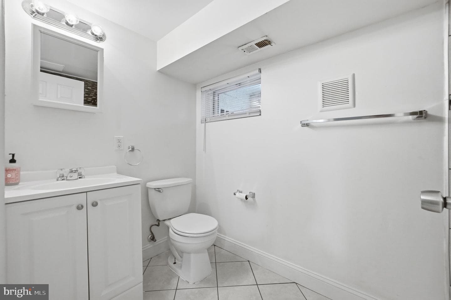 715 Opus Avenue photo 23