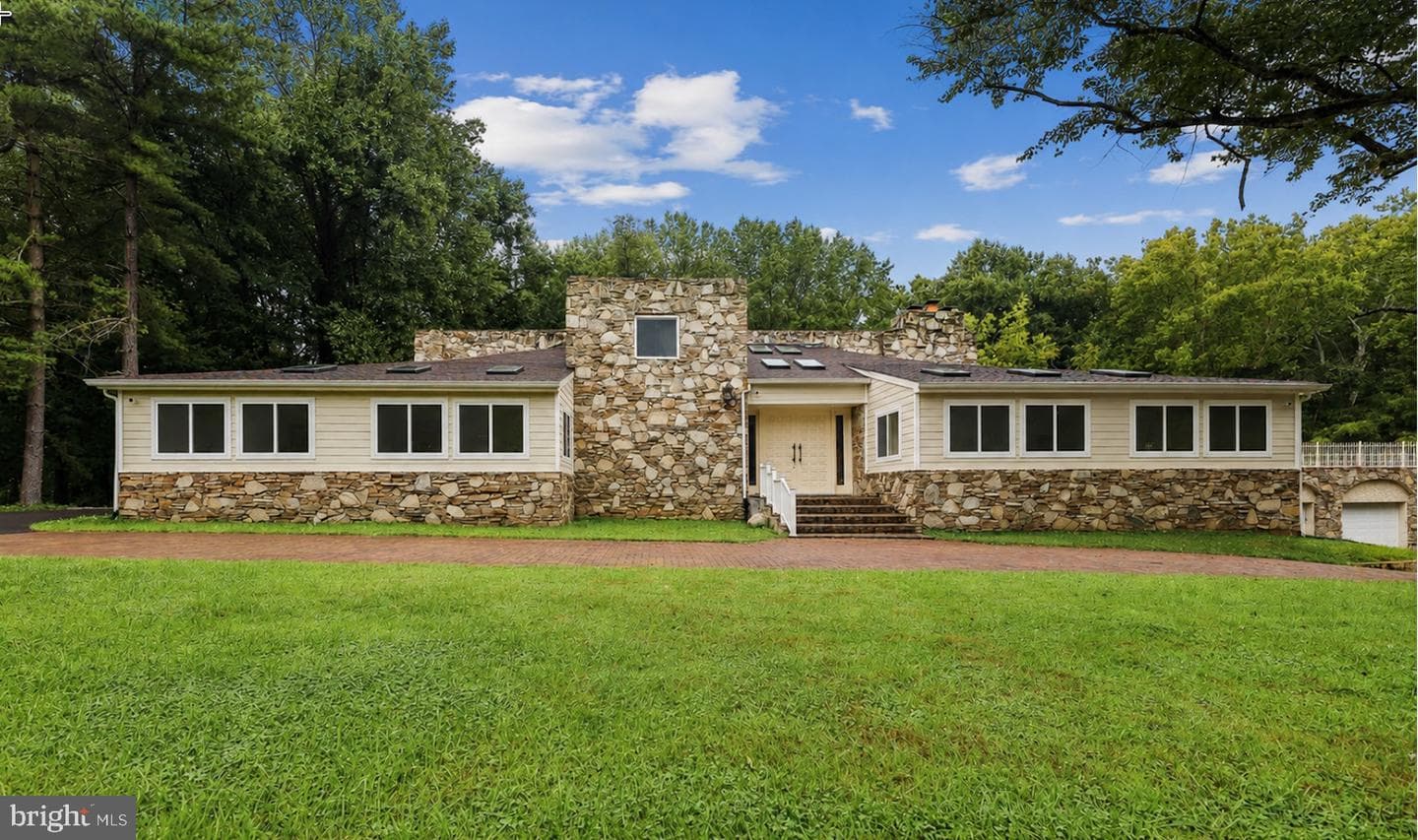 11701 Locust Dale Court, Bowie