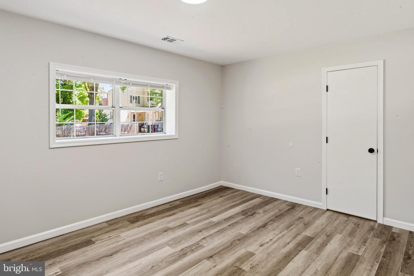 5303 Cumberland Street photo 38